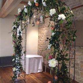 fwthumbArch at Priory Cottages.jpg
